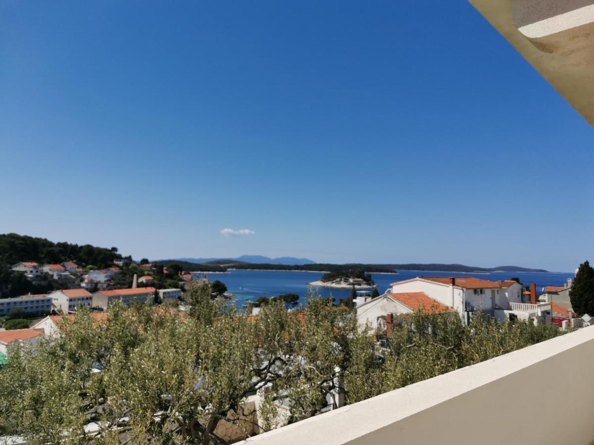 Apartment Buzolic Hvar Town Esterno foto