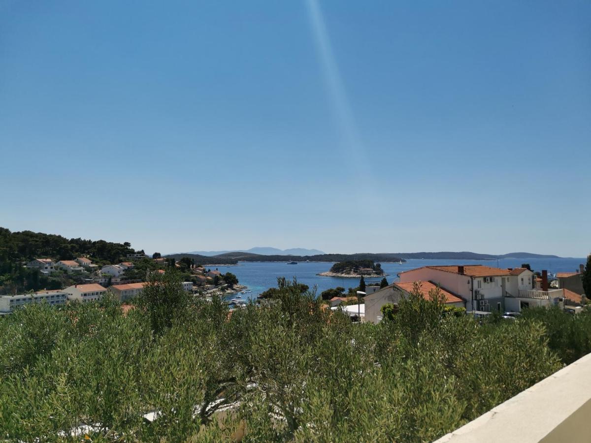 Apartment Buzolic Hvar Town Esterno foto